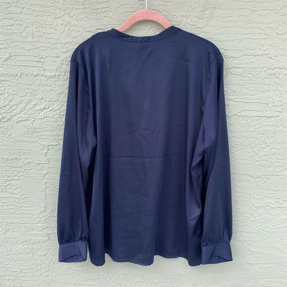 Chico's Women's Navy Blue Satin V-Neck Blouse Size 2 (US 12/14) Long Sleeve - Picture 2 of 7